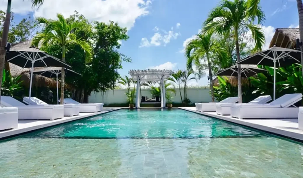 White Palm Hotel